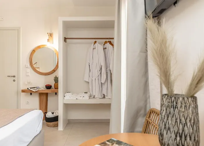 Heavenly & Naxos City