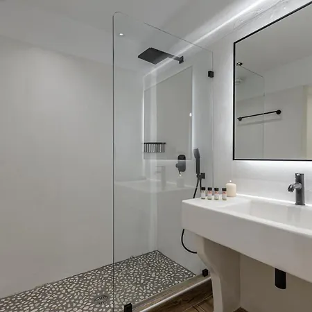 Hotel apartamentowy Heavenly & Naxos City