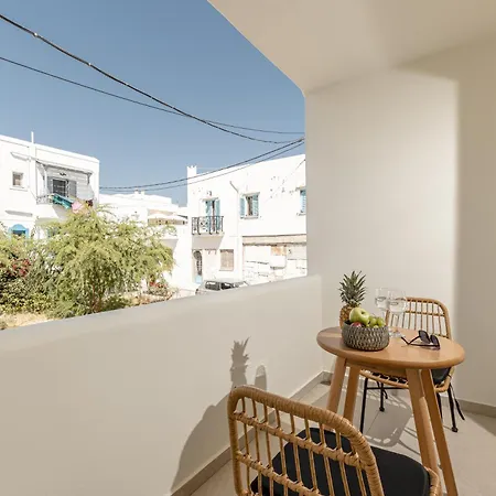 Heavenly & Hotel apartamentowy Naxos City