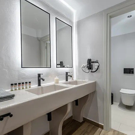 Hotel apartamentowy Heavenly & Naxos City