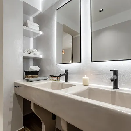 Hotel apartamentowy Heavenly & 4*